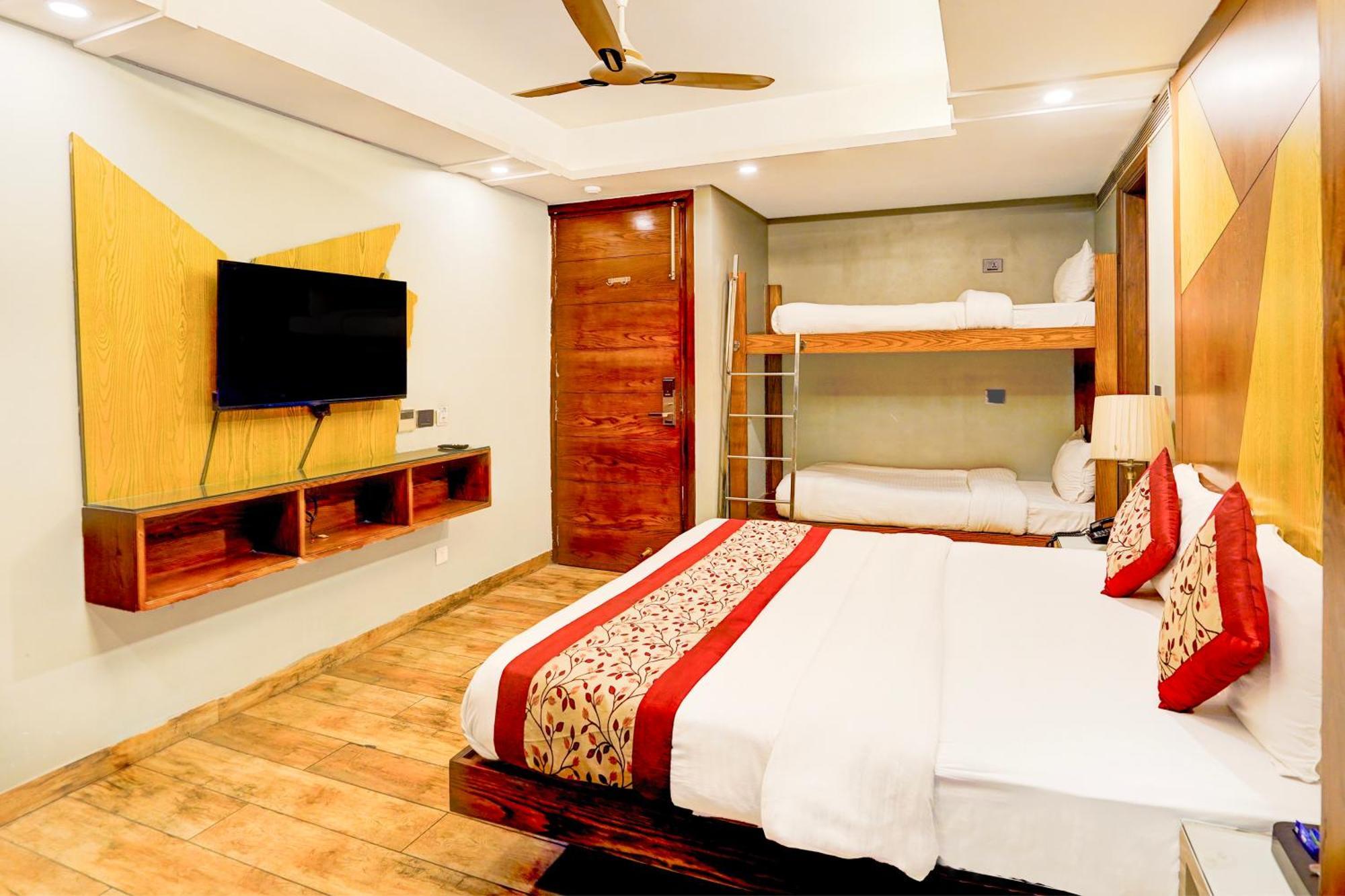 Staybook Hotel Nitya Maharani Free Airport Pickup Yeni Delhi Dış mekan fotoğraf