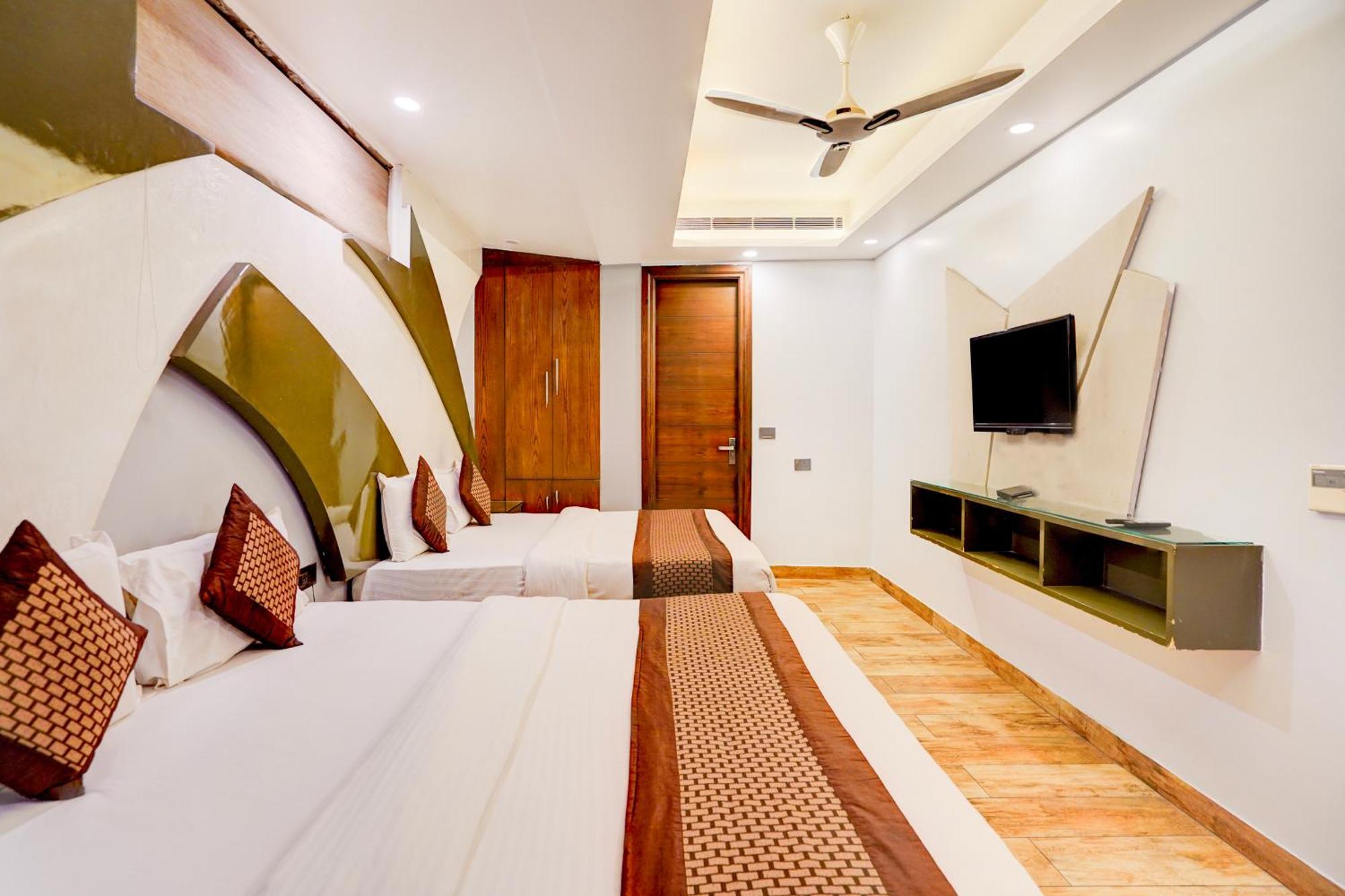 Staybook Hotel Nitya Maharani Free Airport Pickup Yeni Delhi Dış mekan fotoğraf