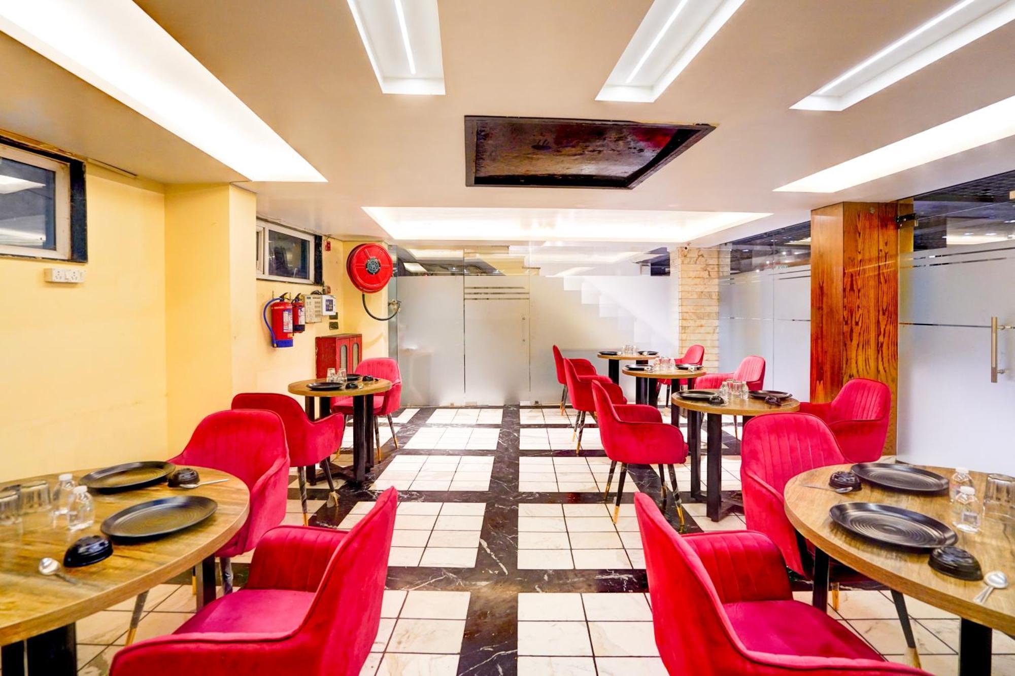 Staybook Hotel Nitya Maharani Free Airport Pickup Yeni Delhi Dış mekan fotoğraf