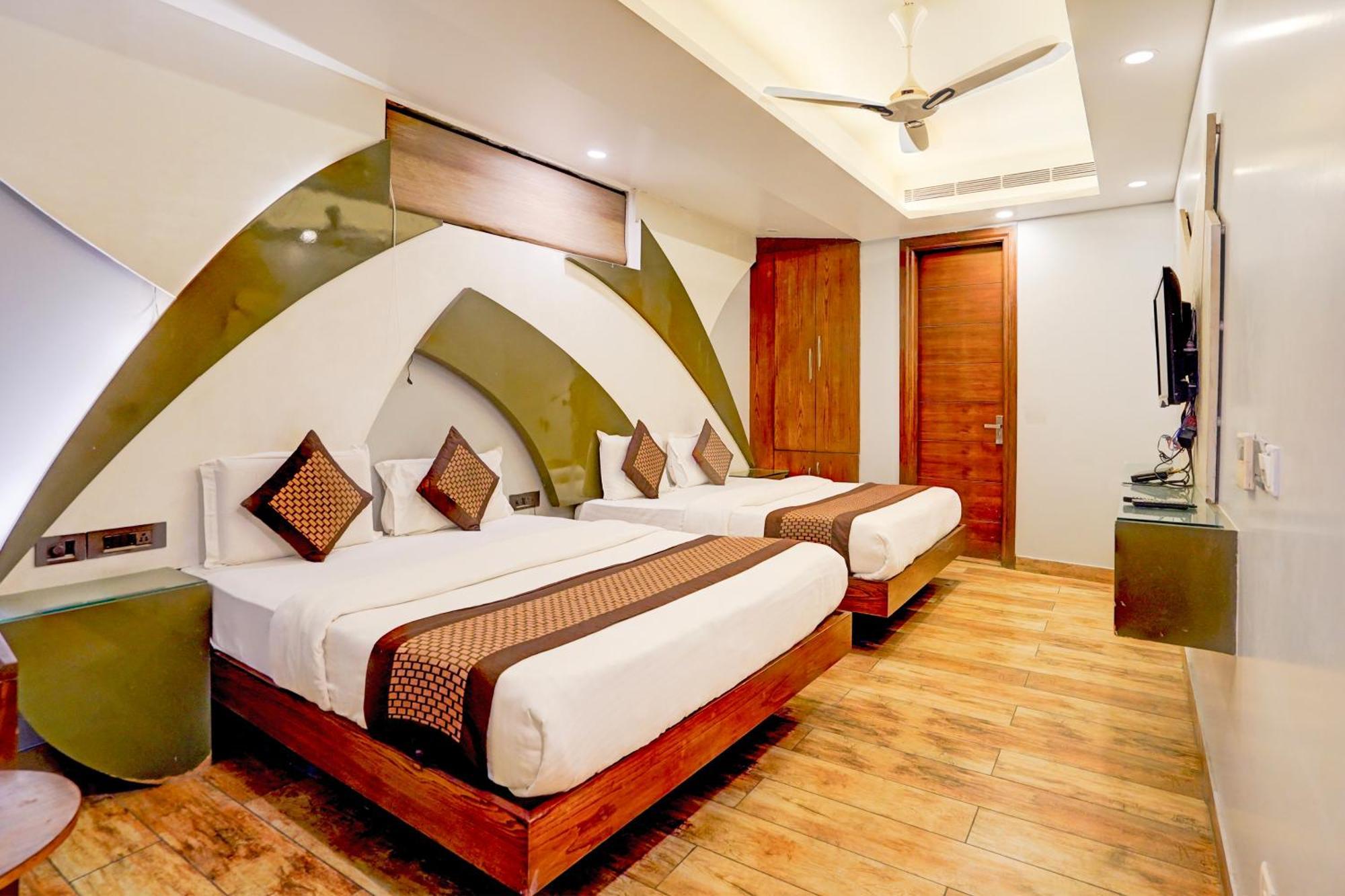 Staybook Hotel Nitya Maharani Free Airport Pickup Yeni Delhi Dış mekan fotoğraf