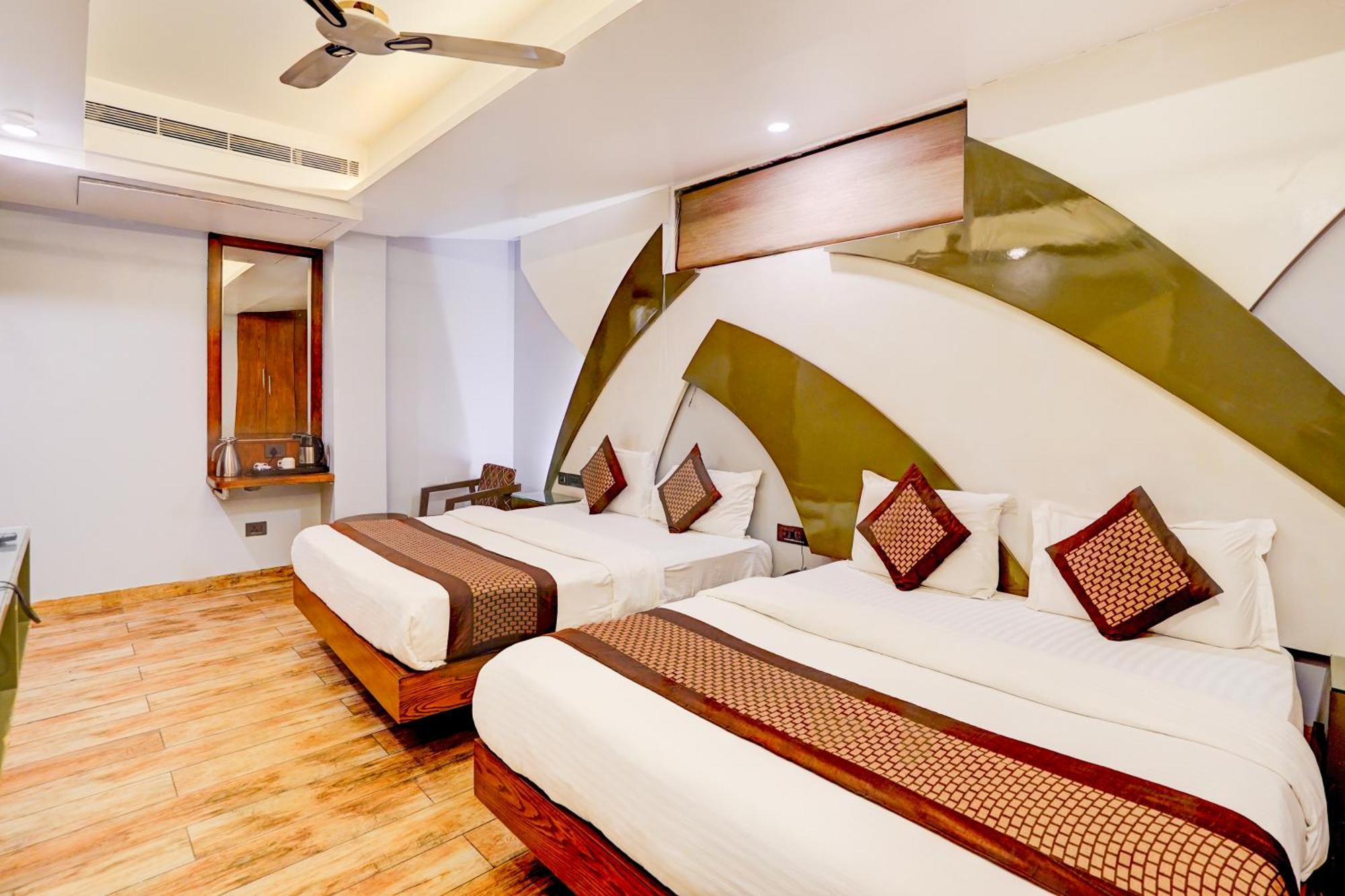 Staybook Hotel Nitya Maharani Free Airport Pickup Yeni Delhi Dış mekan fotoğraf