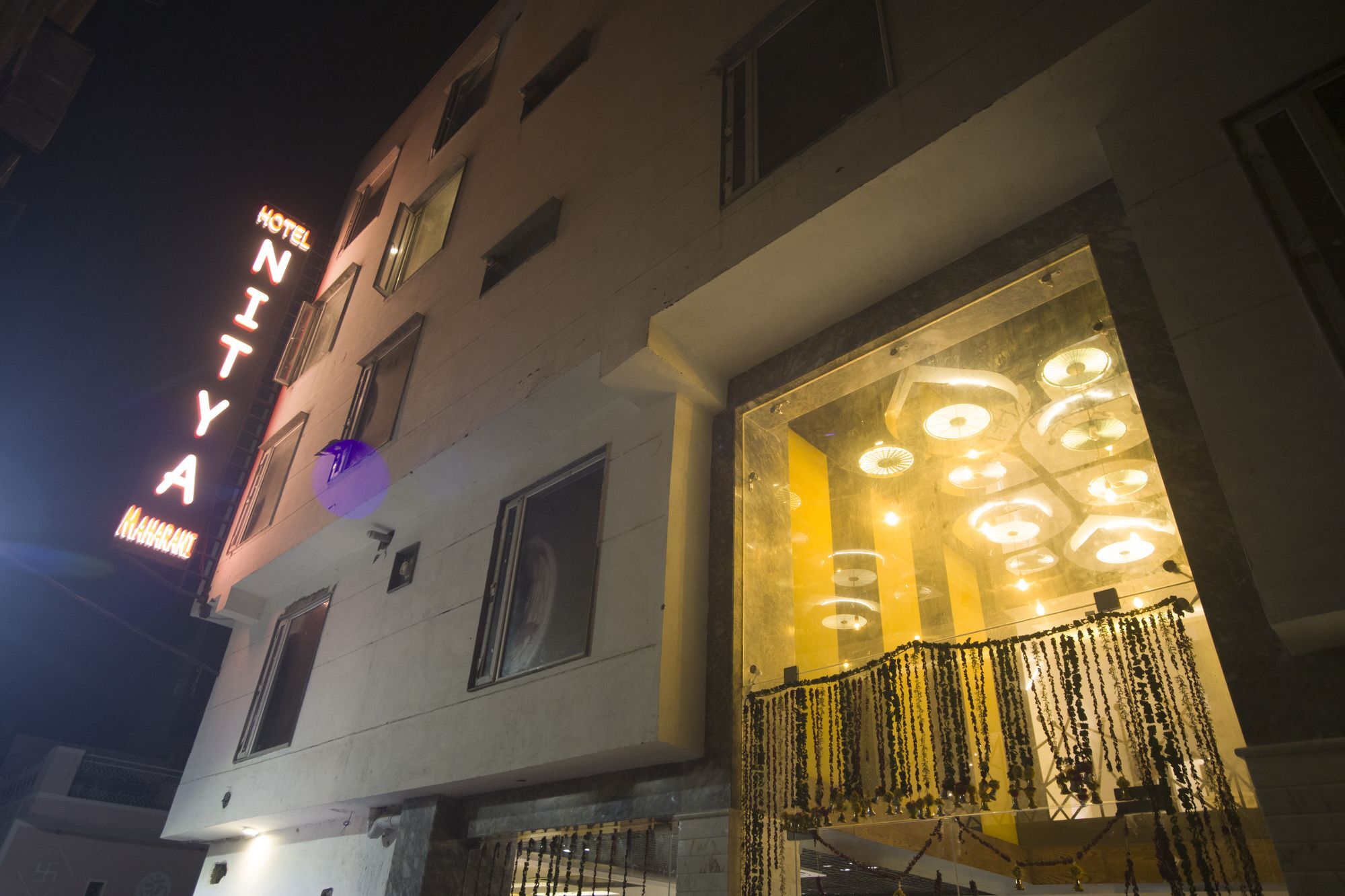 Staybook Hotel Nitya Maharani Free Airport Pickup Yeni Delhi Dış mekan fotoğraf